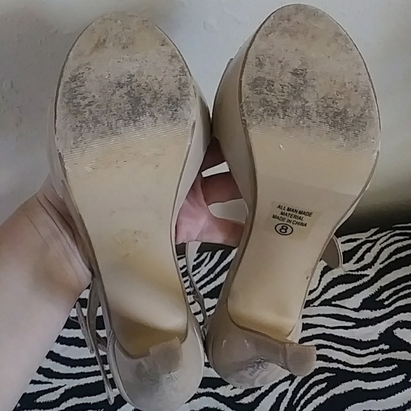 Beautiful heels - Picture 3 of 4